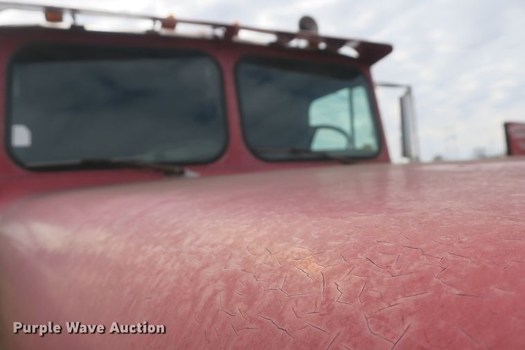 image for item DB10010 1985 Freightliner FLC dump truck