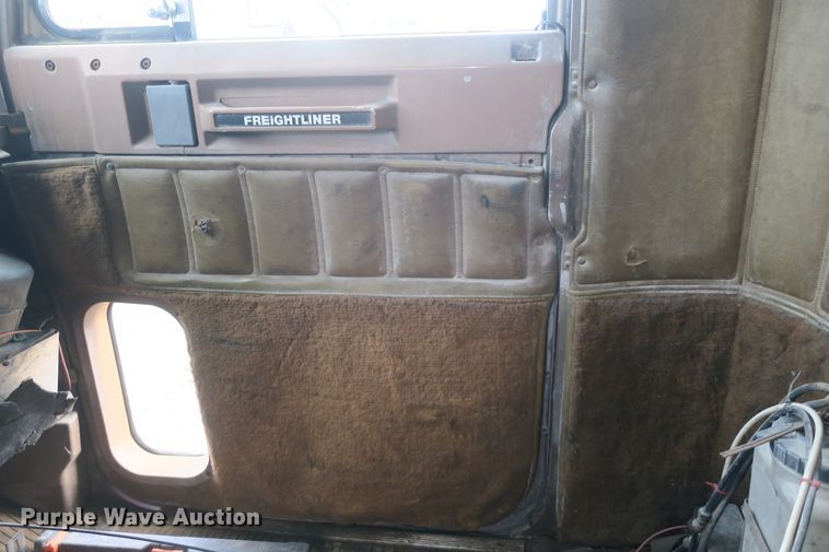 image for item DB10010 1985 Freightliner FLC dump truck