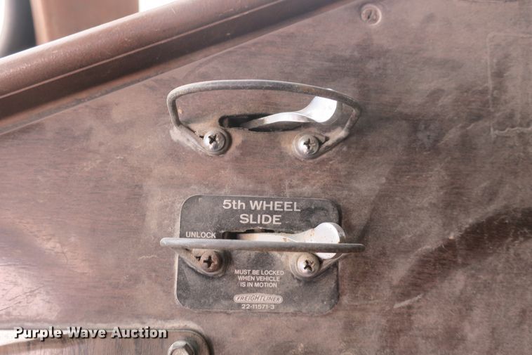 image for item DB10010 1985 Freightliner FLC dump truck