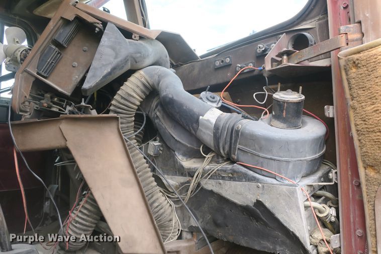 image for item DB10010 1985 Freightliner FLC dump truck