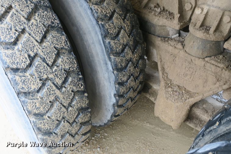 image for item DB10013 1992 Ford L9000 ready mix truck