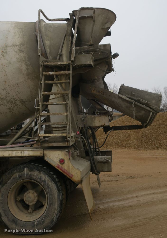 image for item DB10013 1992 Ford L9000 ready mix truck