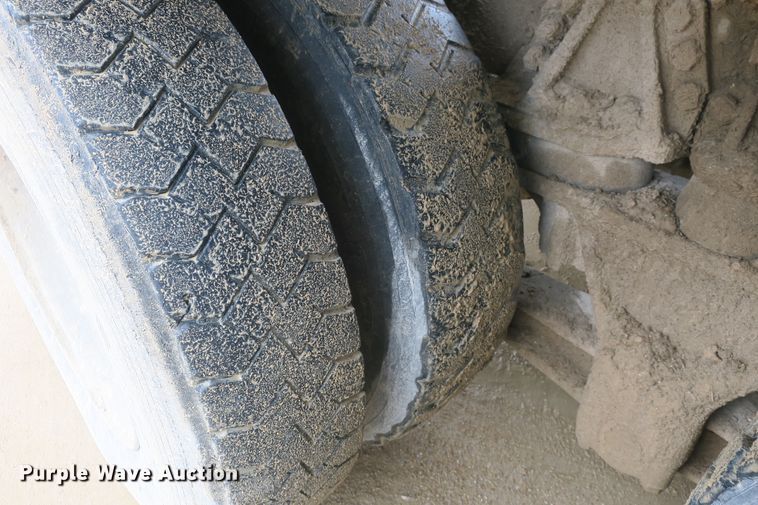 image for item DB10013 1992 Ford L9000 ready mix truck