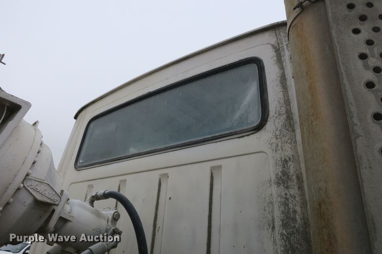 image for item DB10013 1992 Ford L9000 ready mix truck