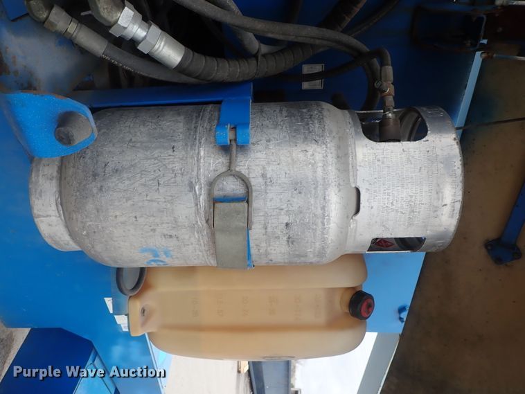 image for item DC3309 2003 Genie Z80/60 boom lift