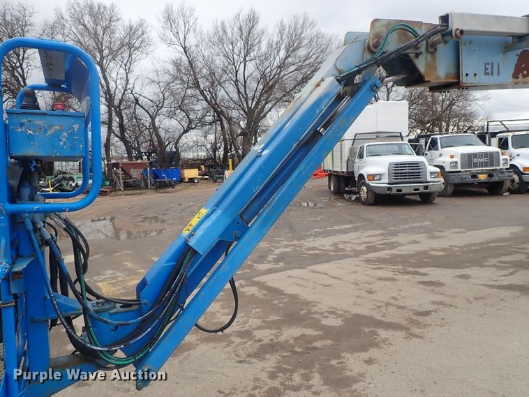 image for item DC3309 2003 Genie Z80/60 boom lift