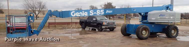 image for item DC3310 2002 Genie S80 boom lift