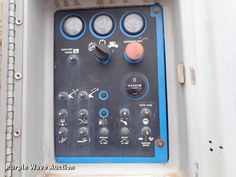 image for item DC3310 2002 Genie S80 boom lift