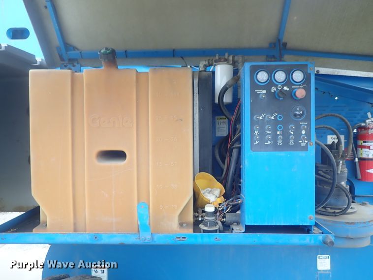 image for item DC3310 2002 Genie S80 boom lift