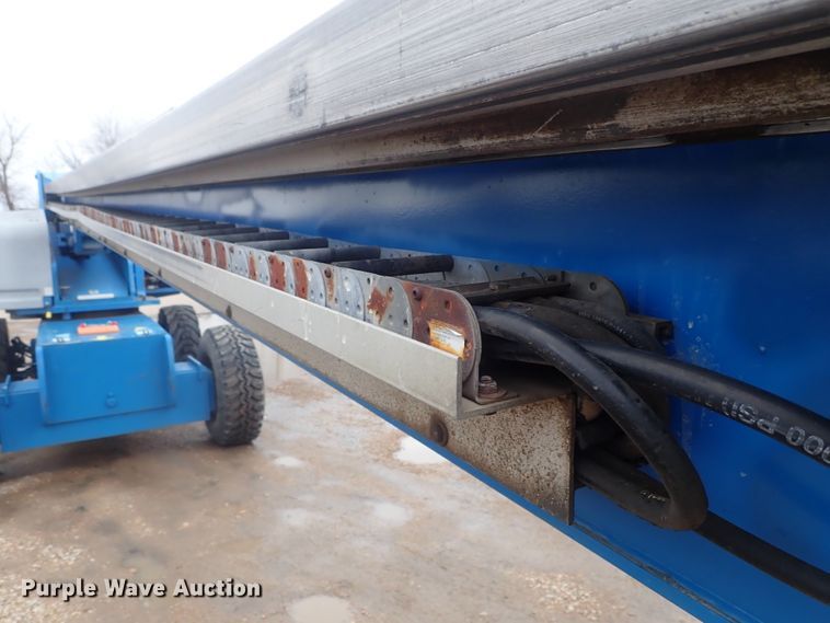 image for item DC3310 2002 Genie S80 boom lift