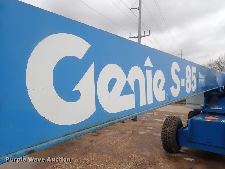 image for item DC3310 2002 Genie S80 boom lift