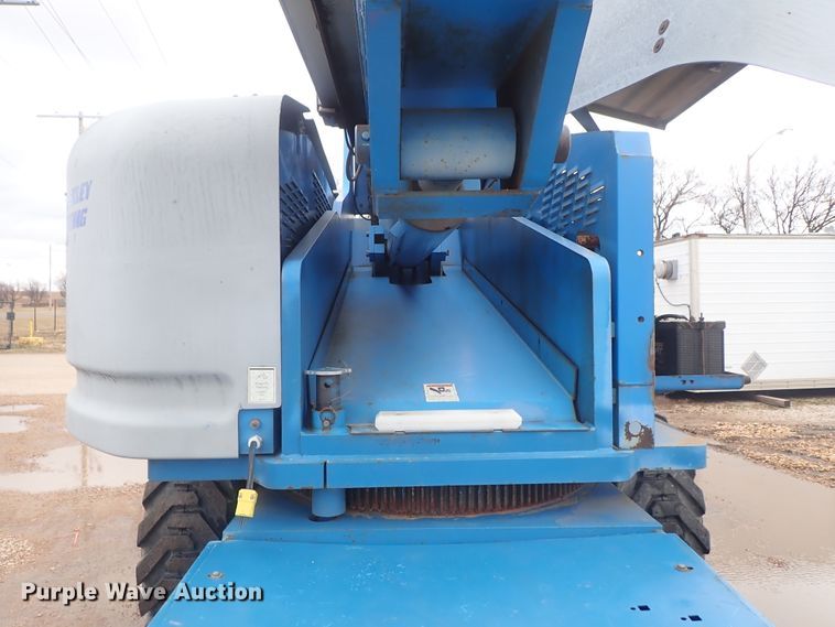 image for item DC3310 2002 Genie S80 boom lift