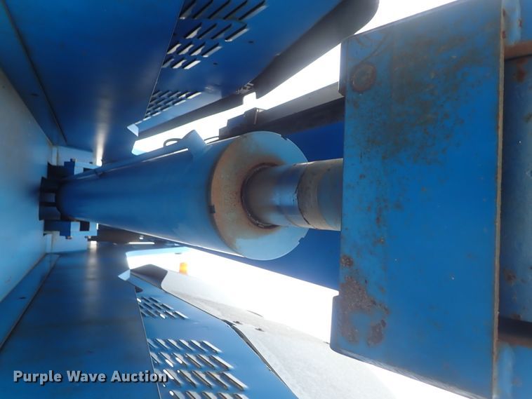 image for item DC3310 2002 Genie S80 boom lift