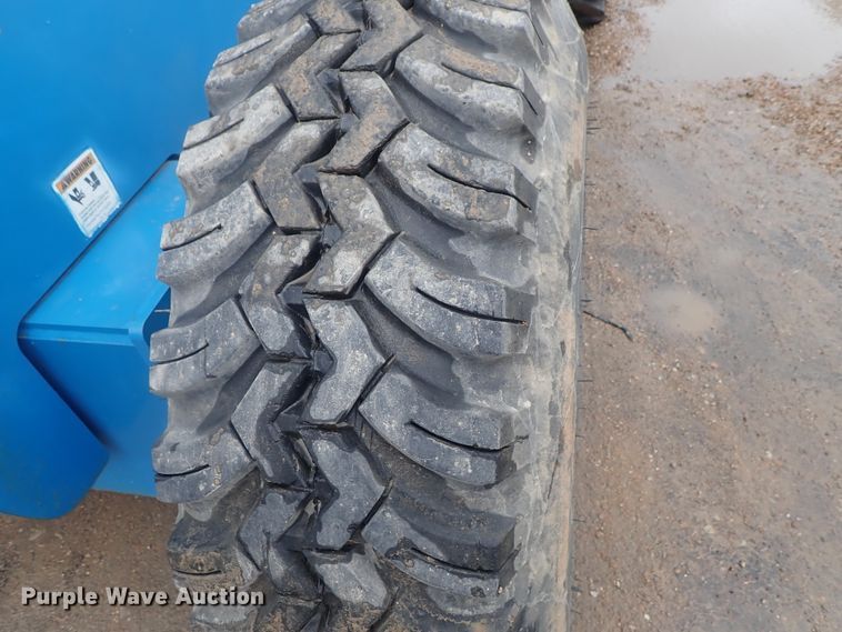 image for item DC3310 2002 Genie S80 boom lift