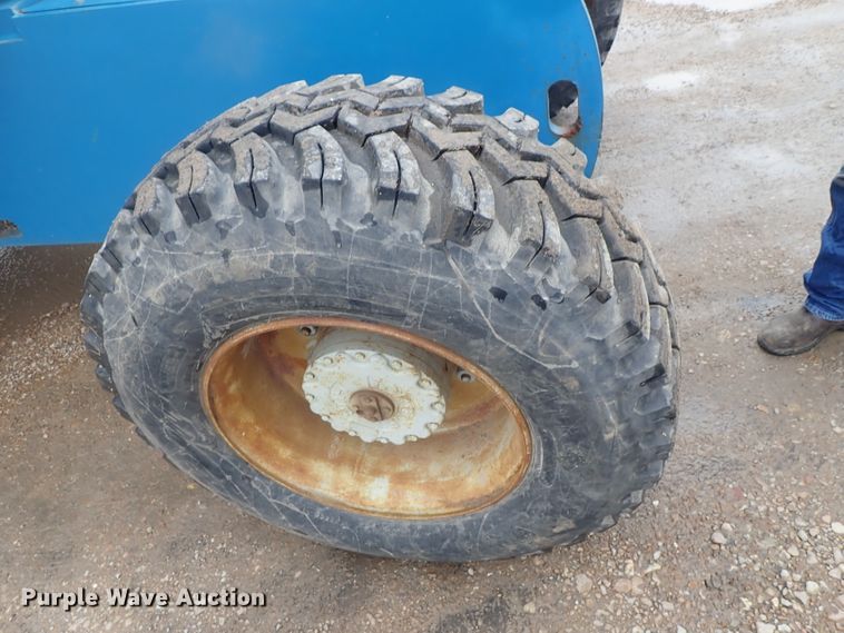 image for item DC3310 2002 Genie S80 boom lift