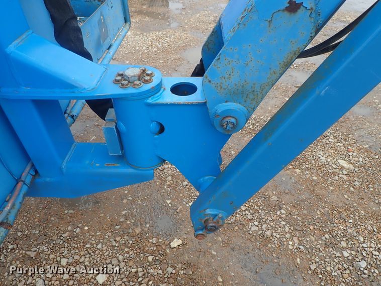 image for item DC3310 2002 Genie S80 boom lift