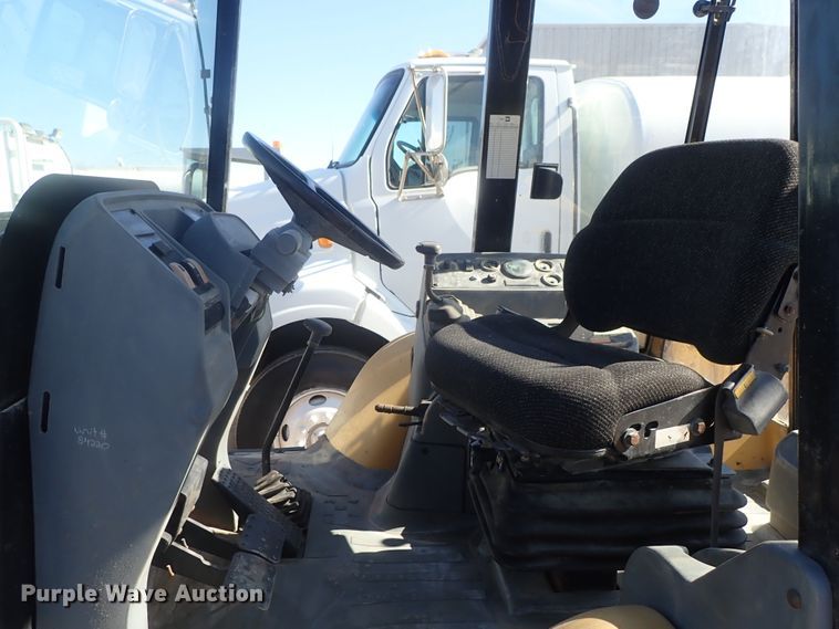 image for item DC3338 1997 Caterpillar 426C backhoe