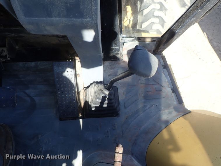 image for item DC3338 1997 Caterpillar 426C backhoe