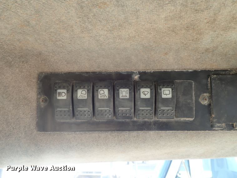 image for item DC3338 1997 Caterpillar 426C backhoe