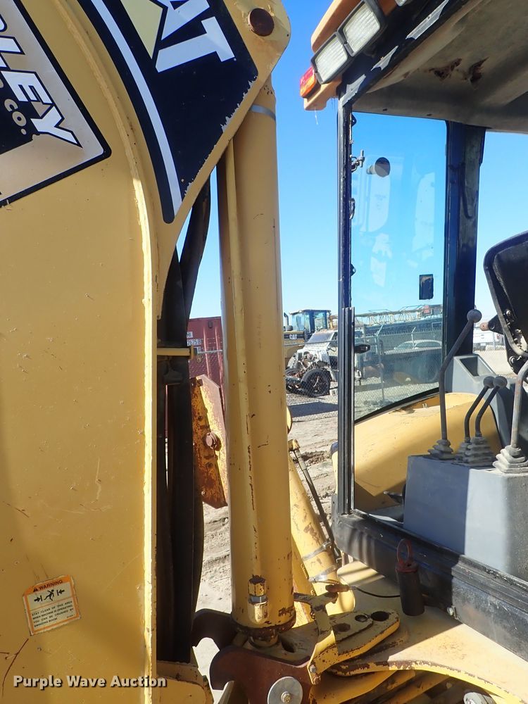 image for item DC3338 1997 Caterpillar 426C backhoe