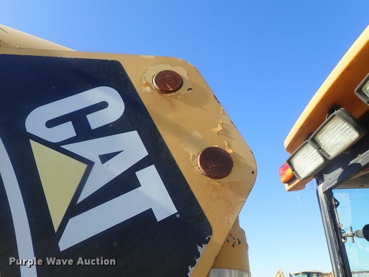 image for item DC3338 1997 Caterpillar 426C backhoe