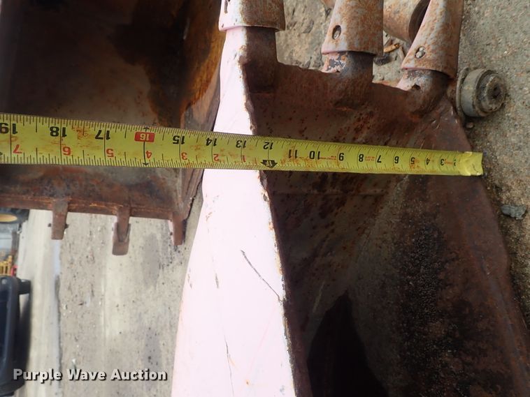 image for item DC3338 1997 Caterpillar 426C backhoe