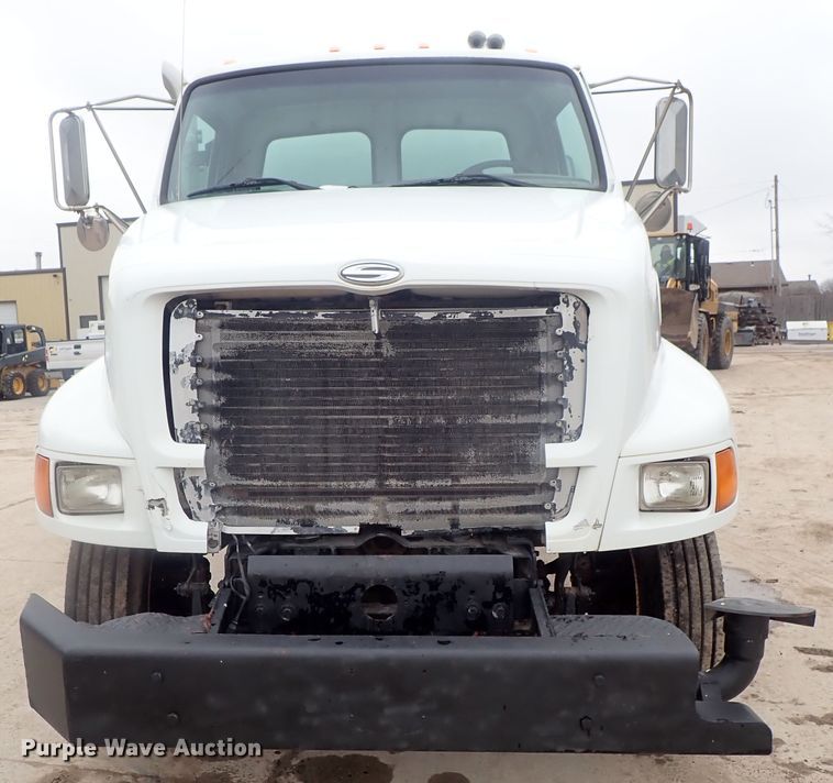 image for item DC3345 2000 Sterling L-Line water truck