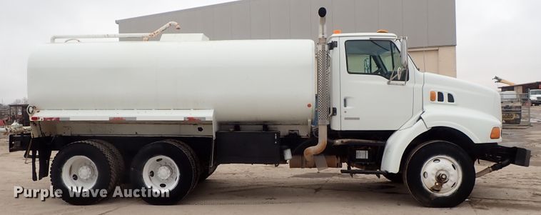 image for item DC3345 2000 Sterling L-Line water truck