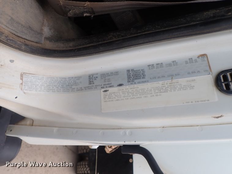 image for item DC3345 2000 Sterling L-Line water truck