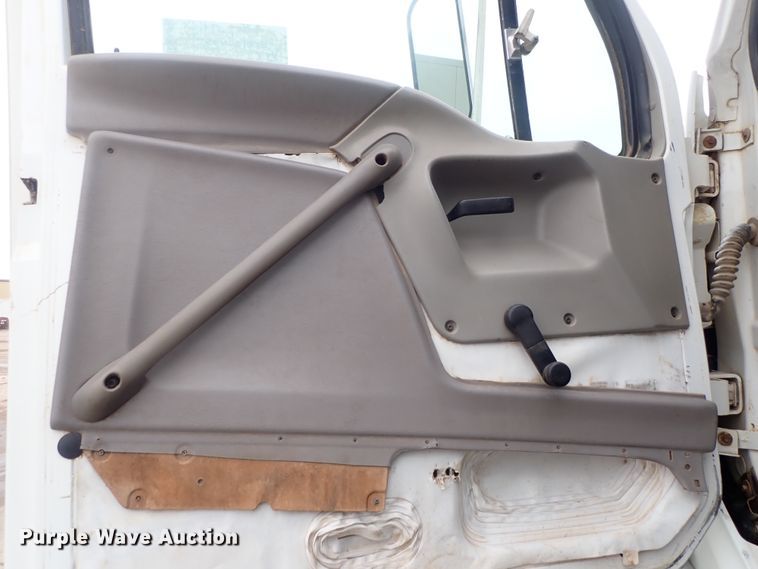 image for item DC3345 2000 Sterling L-Line water truck