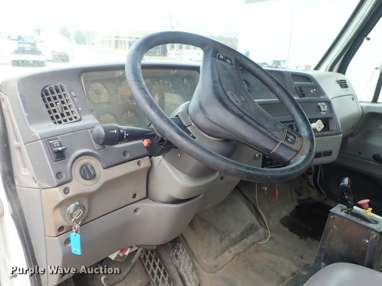 image for item DC3345 2000 Sterling L-Line water truck