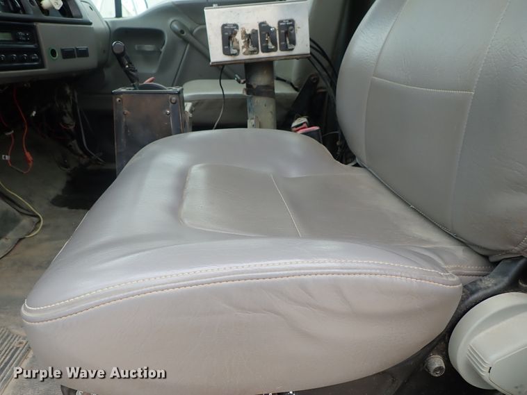 image for item DC3345 2000 Sterling L-Line water truck