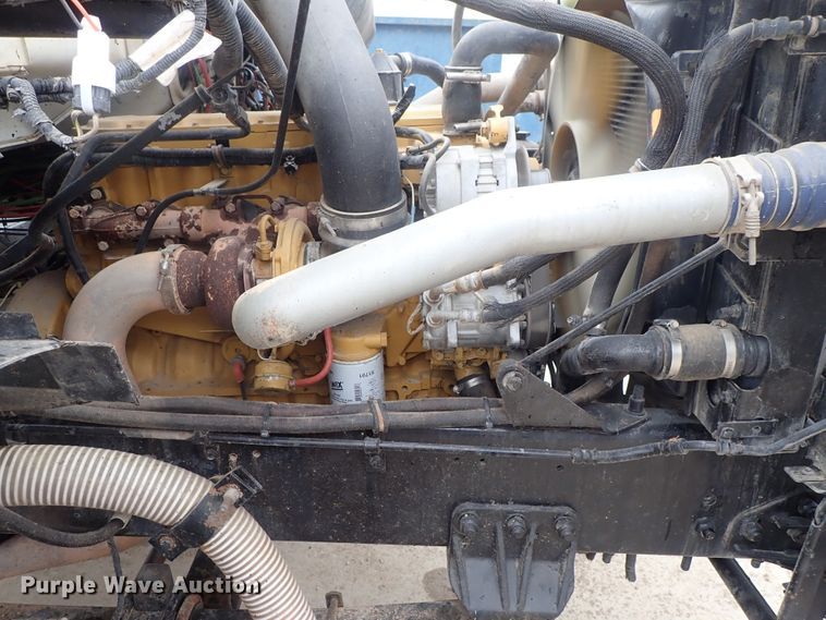 image for item DC3345 2000 Sterling L-Line water truck