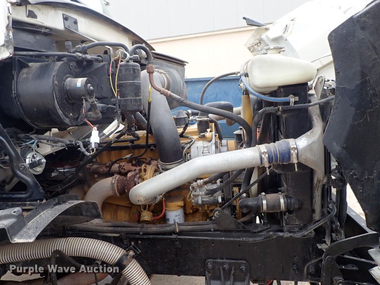 image for item DC3345 2000 Sterling L-Line water truck