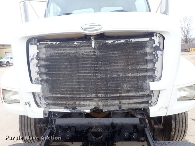 image for item DC3345 2000 Sterling L-Line water truck