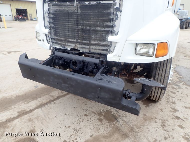 image for item DC3345 2000 Sterling L-Line water truck