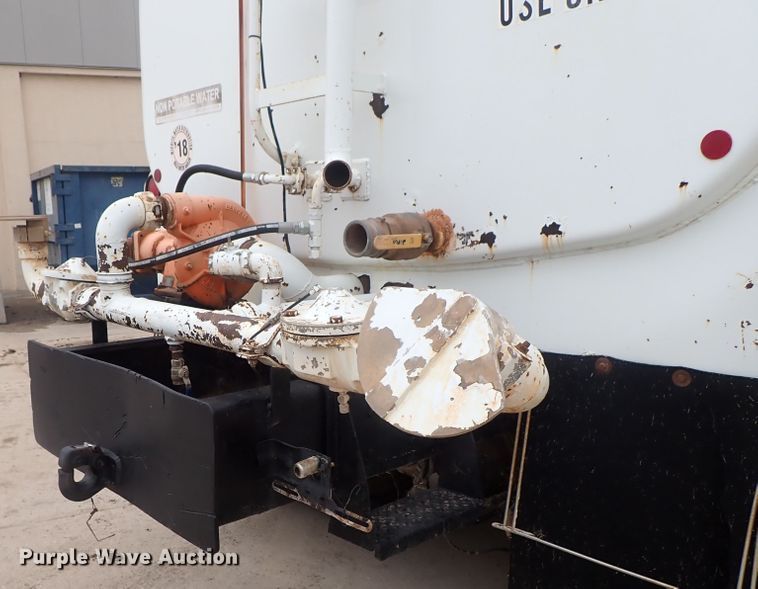 image for item DC3345 2000 Sterling L-Line water truck