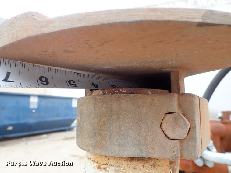 image for item DC3345 2000 Sterling L-Line water truck