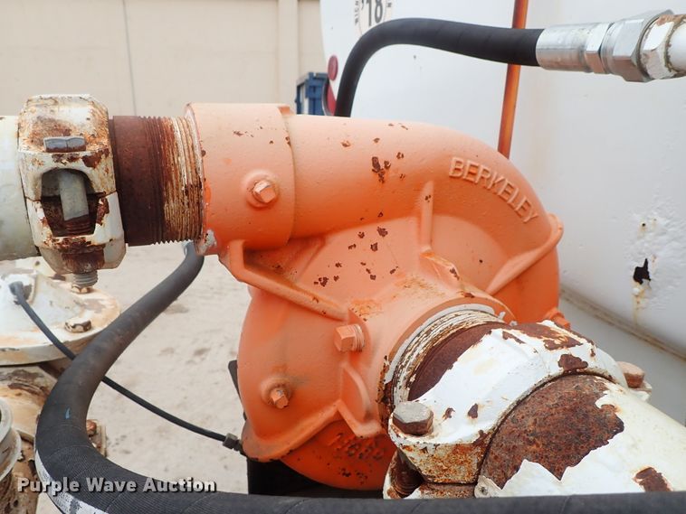 image for item DC3345 2000 Sterling L-Line water truck