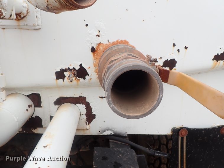 image for item DC3345 2000 Sterling L-Line water truck