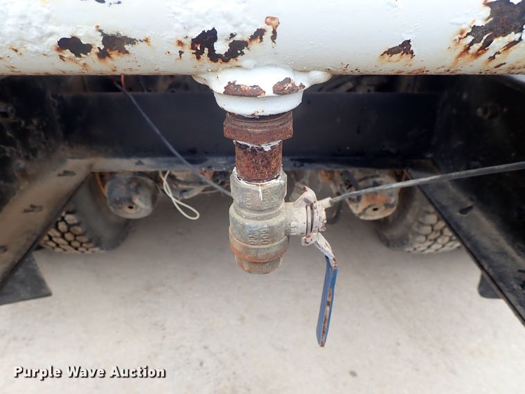 image for item DC3345 2000 Sterling L-Line water truck