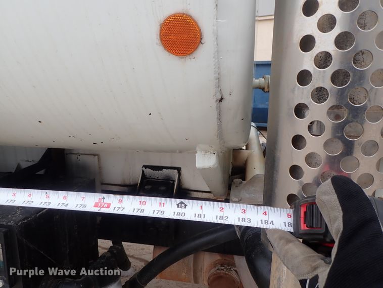 image for item DC3345 2000 Sterling L-Line water truck