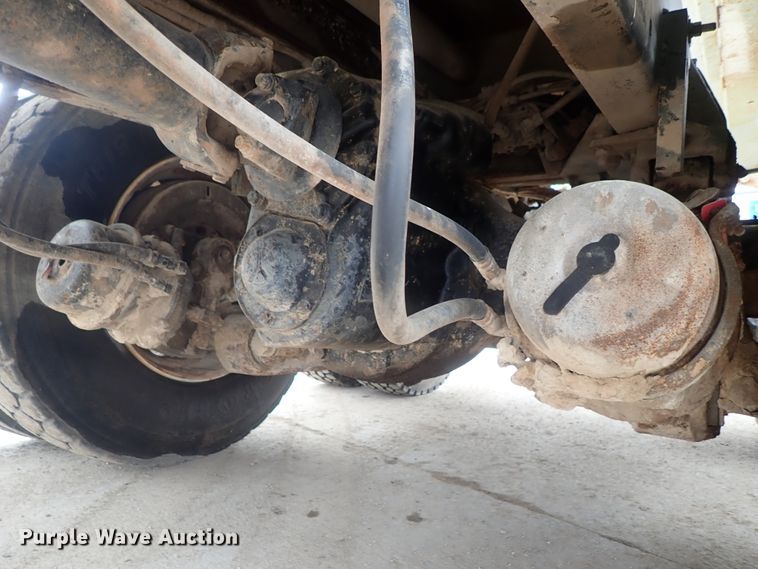 image for item DC3345 2000 Sterling L-Line water truck