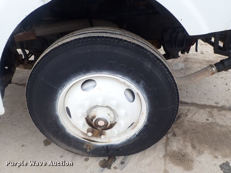 image for item DC3345 2000 Sterling L-Line water truck