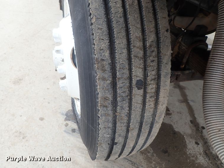 image for item DC3345 2000 Sterling L-Line water truck