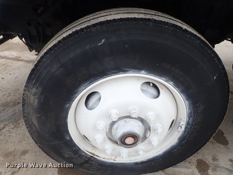 image for item DC3345 2000 Sterling L-Line water truck