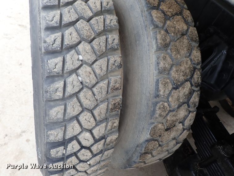 image for item DC3345 2000 Sterling L-Line water truck