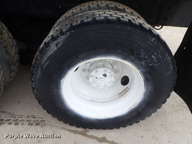 image for item DC3345 2000 Sterling L-Line water truck