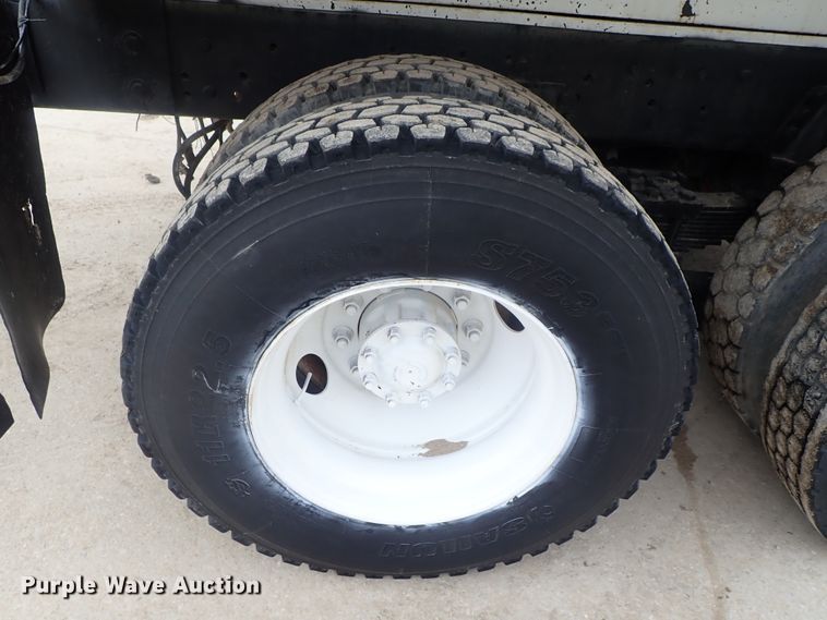 image for item DC3345 2000 Sterling L-Line water truck