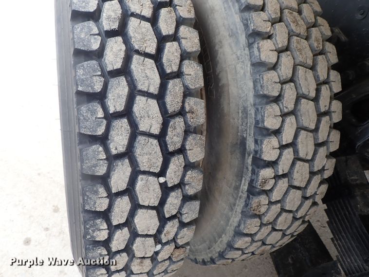 image for item DC3345 2000 Sterling L-Line water truck